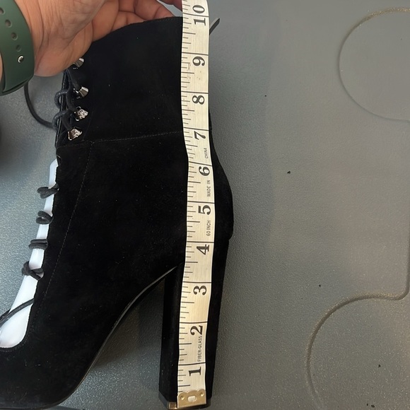 Kendall + Kylie Women's Ella Suede Lace Strappy Front Heeled Sandals Black 7.5 - Picture 10 of 15